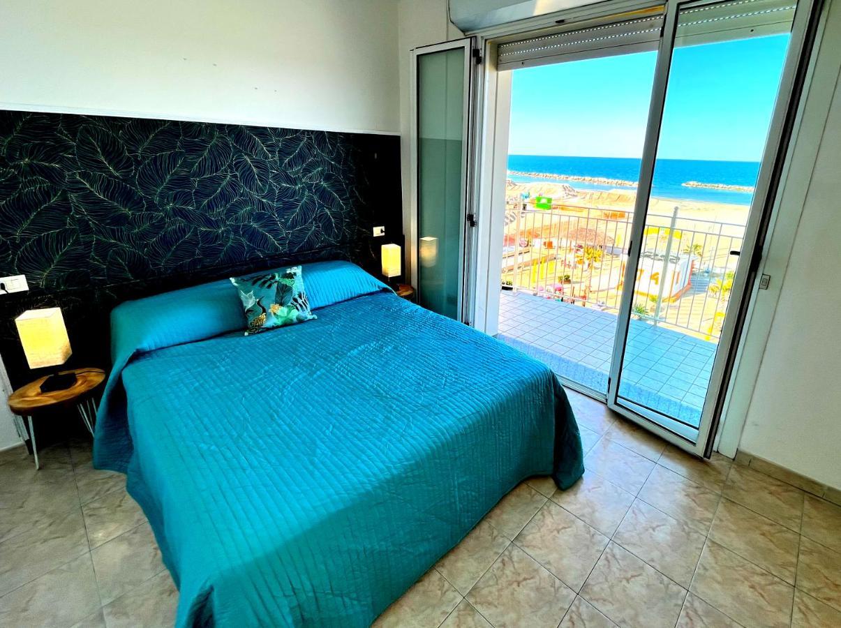 Residence Frontemare Rimini Dış mekan fotoğraf