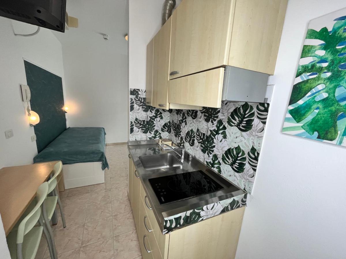 Residence Frontemare Rimini Dış mekan fotoğraf
