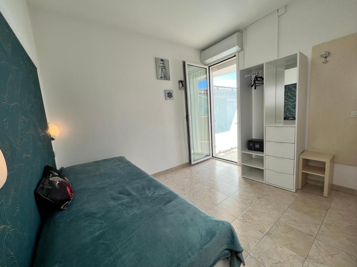 Residence Frontemare Rimini Dış mekan fotoğraf