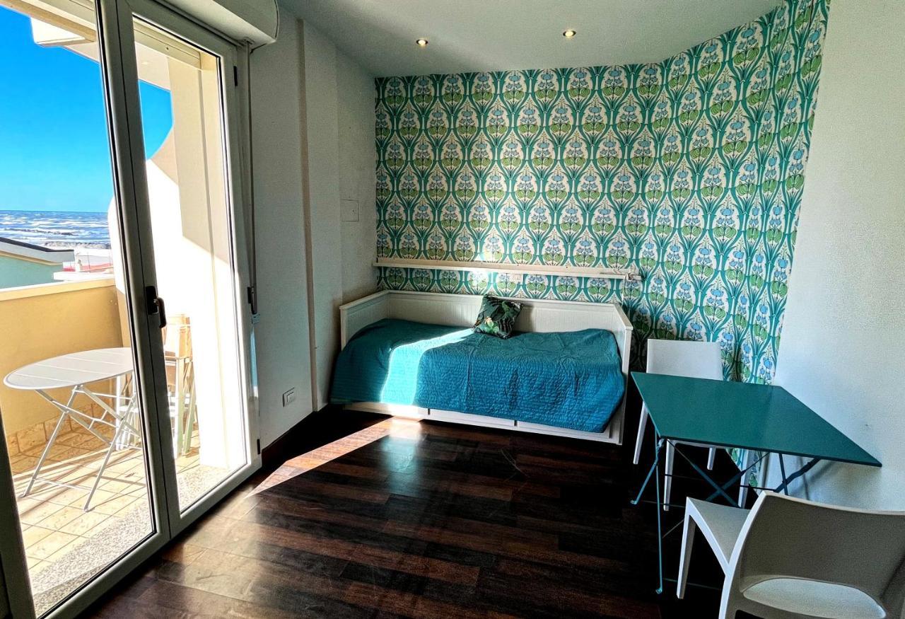Residence Frontemare Rimini Dış mekan fotoğraf