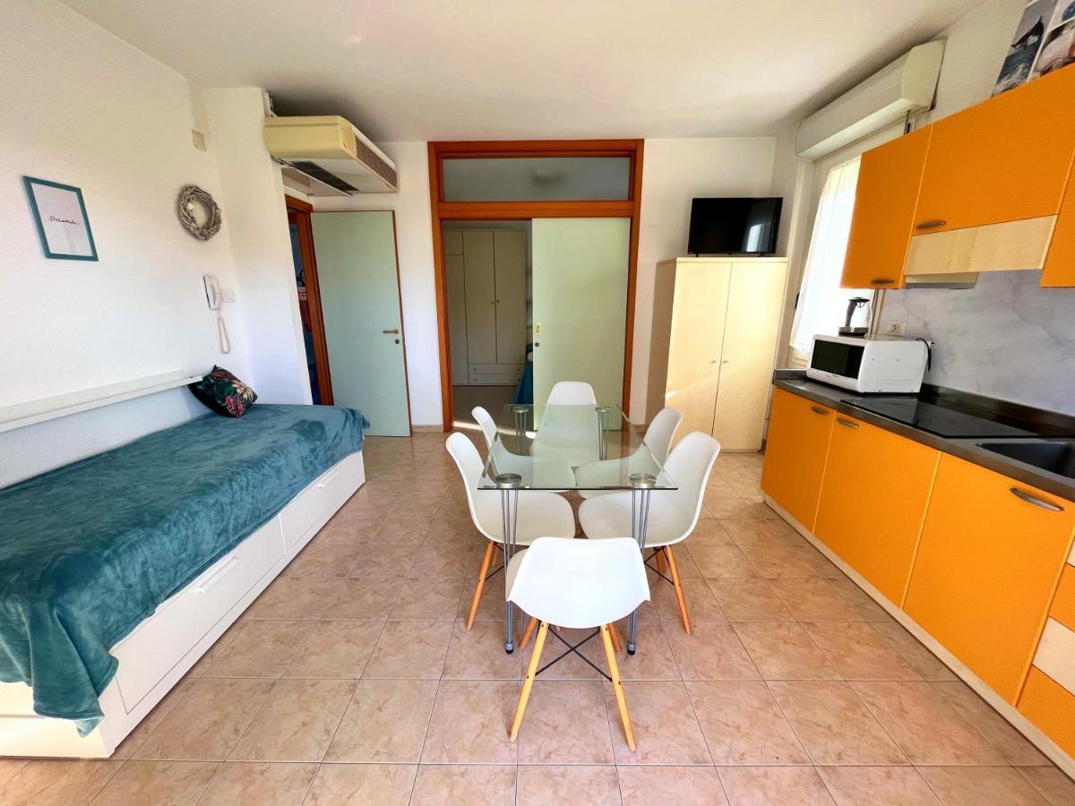 Residence Frontemare Rimini Dış mekan fotoğraf