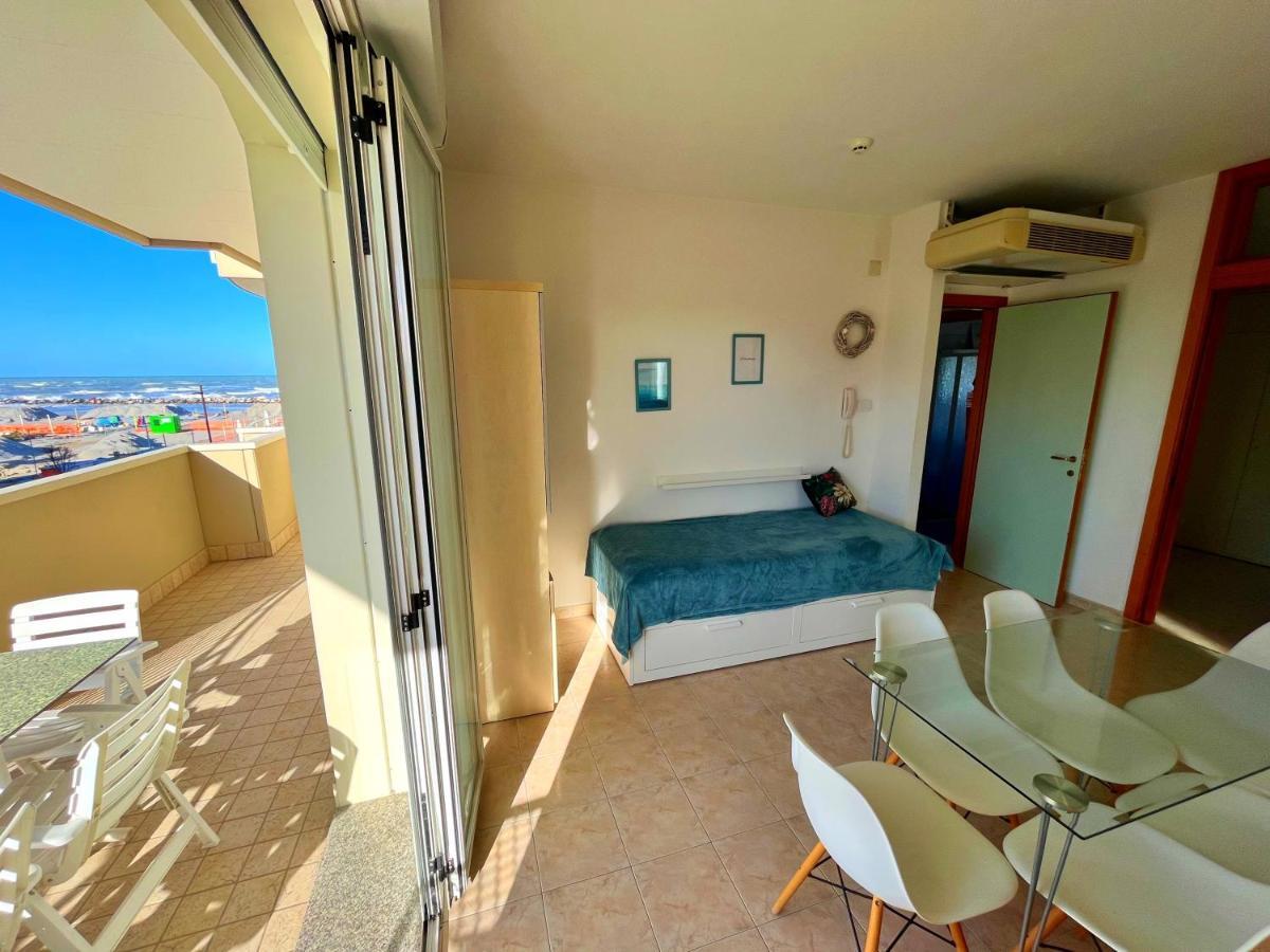 Residence Frontemare Rimini Dış mekan fotoğraf