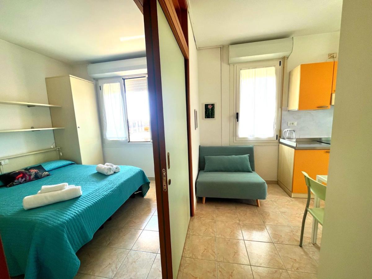 Residence Frontemare Rimini Dış mekan fotoğraf