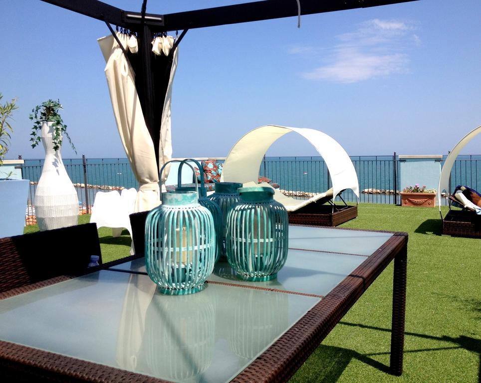 Residence Frontemare Rimini Dış mekan fotoğraf