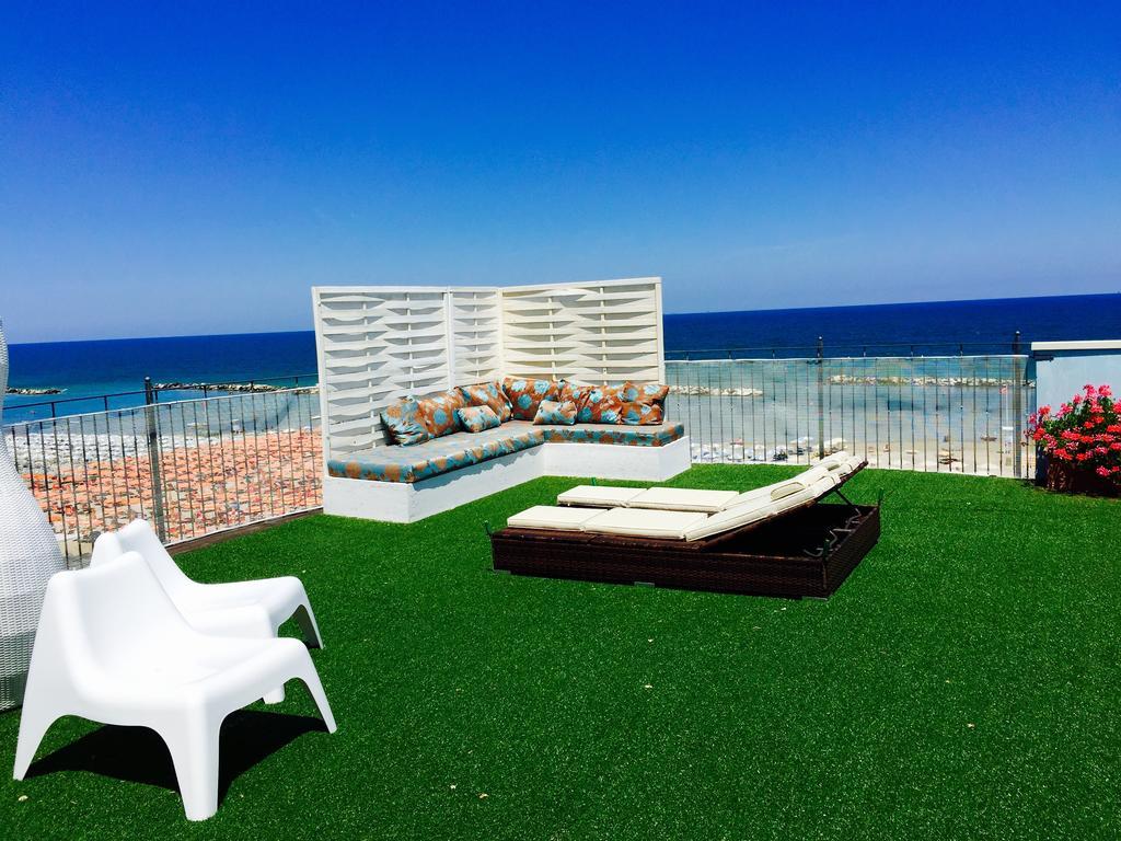 Residence Frontemare Rimini Dış mekan fotoğraf
