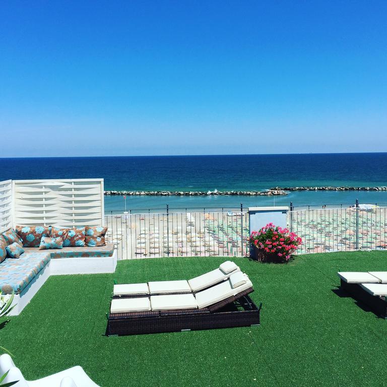 Residence Frontemare Rimini Dış mekan fotoğraf